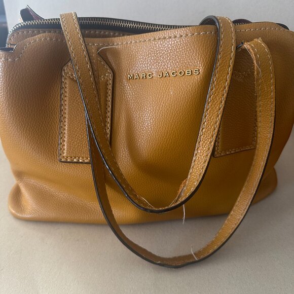 💛 Marc Jacobs "The Editor" Tote - Statement Style, Unbeatable Price! 💛 - Picture 4 of 7